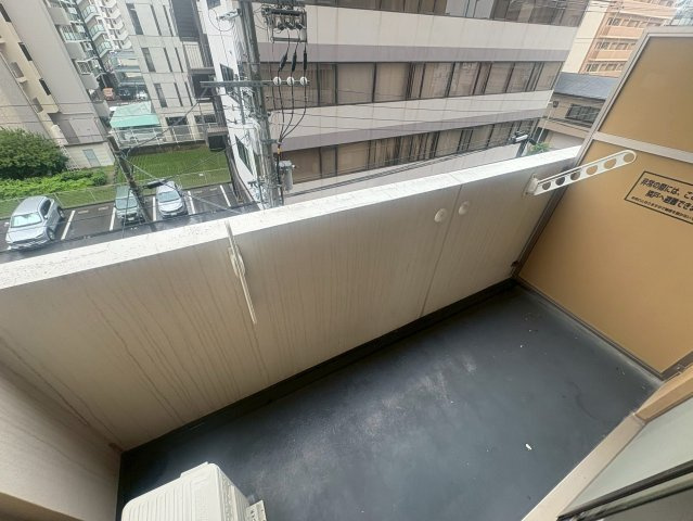 SERENITE江坂四番館のバルコニー