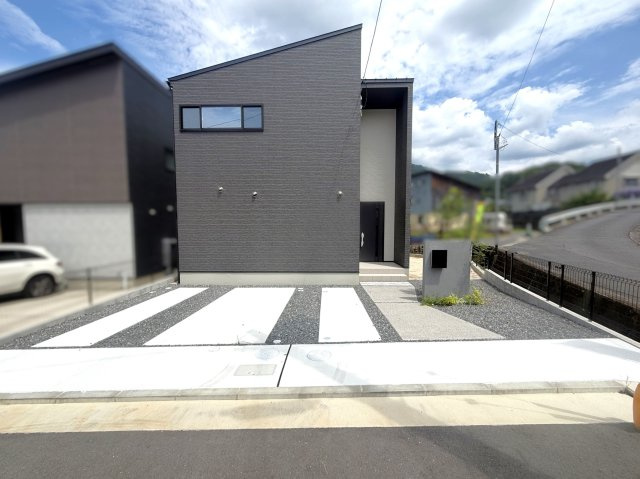 口田南6丁目　3号棟　新築戸建
