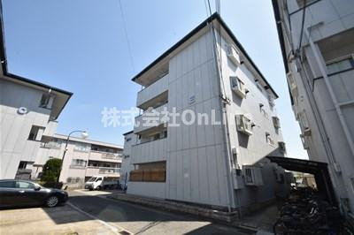 ビートル山本北E棟の外観