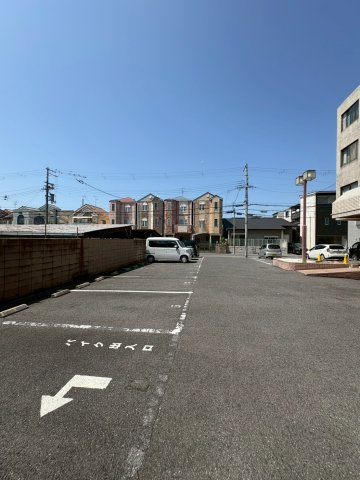 福徳ハイツの駐車場