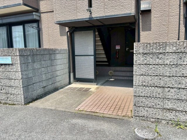 メゾンドクールのエントランス