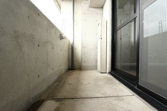 熊本市中央区南熊本２丁目の賃貸マンションのバルコニー