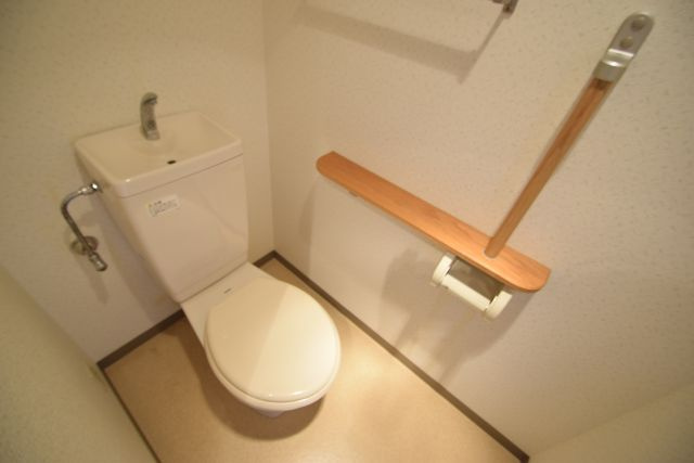 サニーフォレスト藤原弐番館のトイレ|綺麗なトイレです