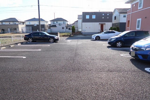 ラフィナート・パレＢの駐車場|駐車場