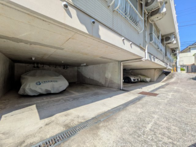 フェリーチェ日吉１の駐車場