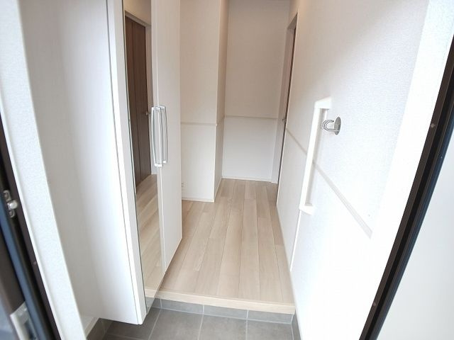 ソレアード朽網Ⅲの玄関