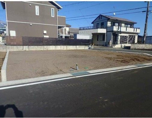 新築戸建　富士宮市淀平町第2第2期　全4棟　4号棟の前面道路含む現地写真