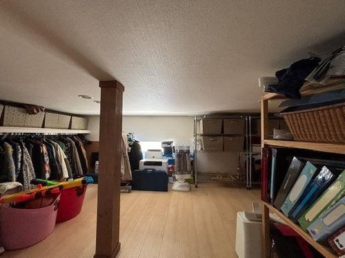 「ゆとりある2階建」香南市香我美町山北　中古一戸建ての収納|季節物や衣類がたっぷり片付く、便利な大型収納スペース！