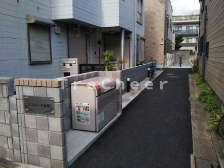 エスパーダ赤塚のエントランス