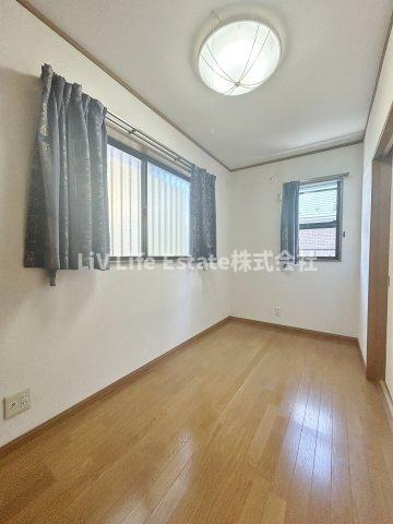 小平市天神町4丁目戸建の洋室