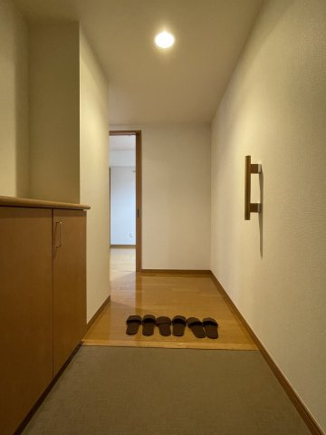 川崎市多摩区布田の賃貸マンションの玄関