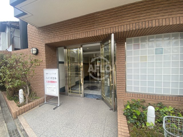 ハイツ天王寺2号館　大江小学校のエントランス|ハイツ天王寺2号館　エントランス