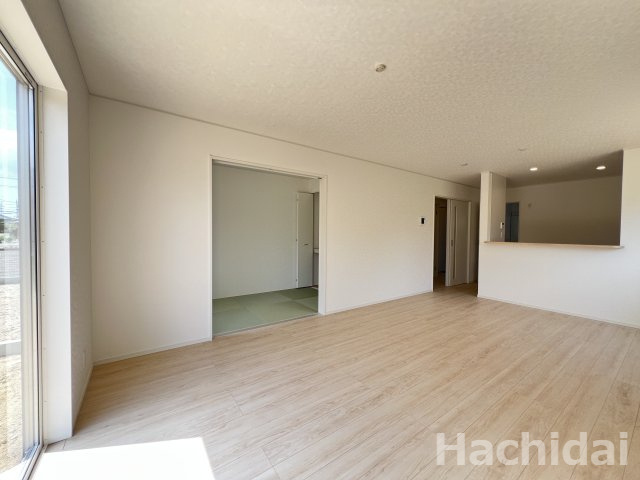 碧南市浜田町第1　新築戸建＜2号棟＞の居間・リビング