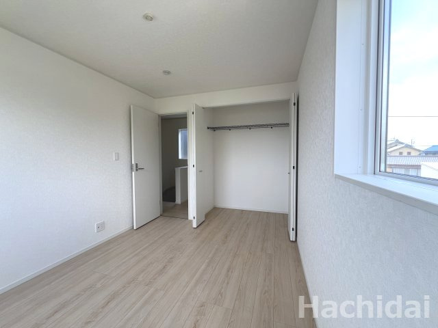 碧南市浜田町第1　新築戸建＜2号棟＞の洋室