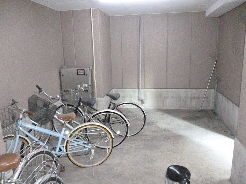 ジュネス亀戸の駐車場|駐輪場