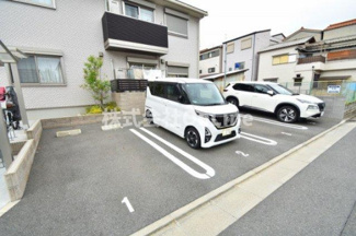 【駐車場】