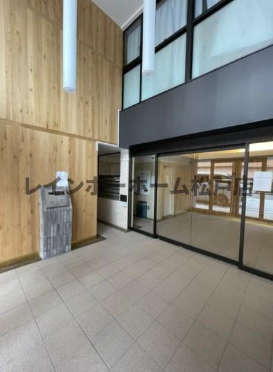Lavita 谷塚駅前Ⅱのロビー