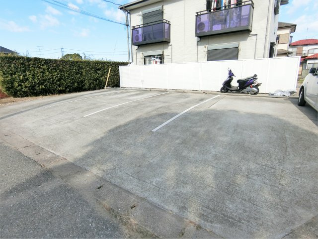 ドリームハウスの駐車場