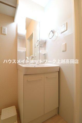 グランベルデの独立洗面台|洗髪洗面化粧台