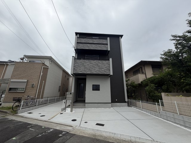 上田東町新築戸建　1号棟の外観