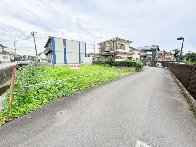 日高市鹿山　建築条件なし売地　JR川越線【高麗川駅】徒歩4分　【高麗川小学区】の前面道路含む現地写真