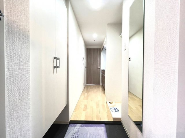 セレニテ梅田ルフレの玄関
