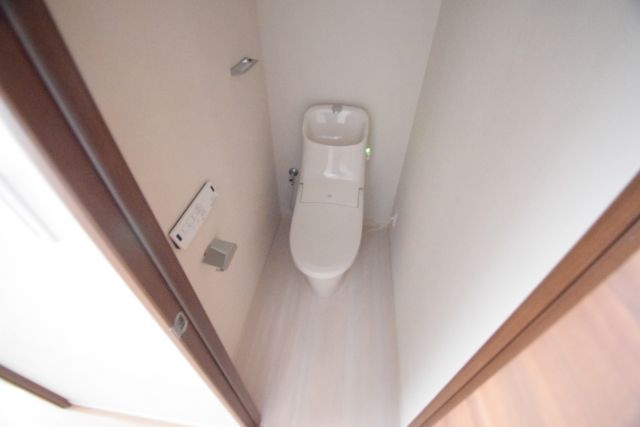 船橋市本郷町の賃貸マンションのトイレ|落ち着いたトイレです