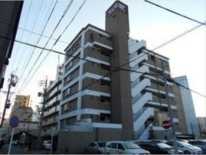 モナティス那古野の駐車場
