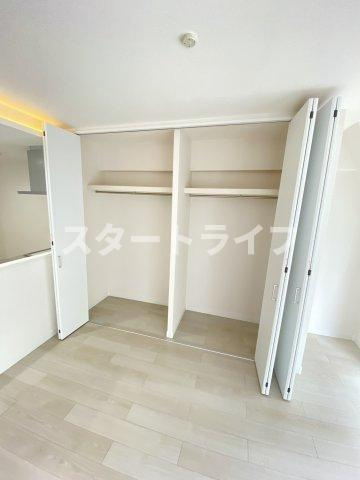 大阪市淀川区西中島４丁目の賃貸マンションの収納