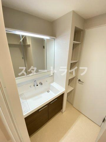 大阪市淀川区西中島４丁目の賃貸マンションの洗面所