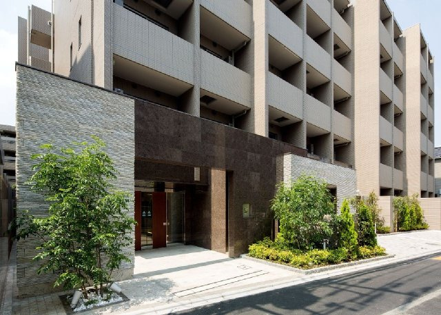 コンシェリア東京 ＴＨＥ ＲＥＳＩＤＥＮＣＥのエントランス|落ち着いたエントランスです