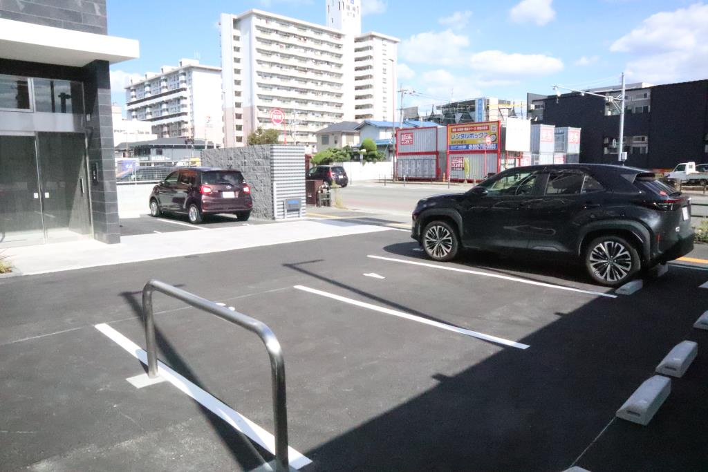 ワイエスビル　箱崎小学校区の駐車場|ワイエスビル