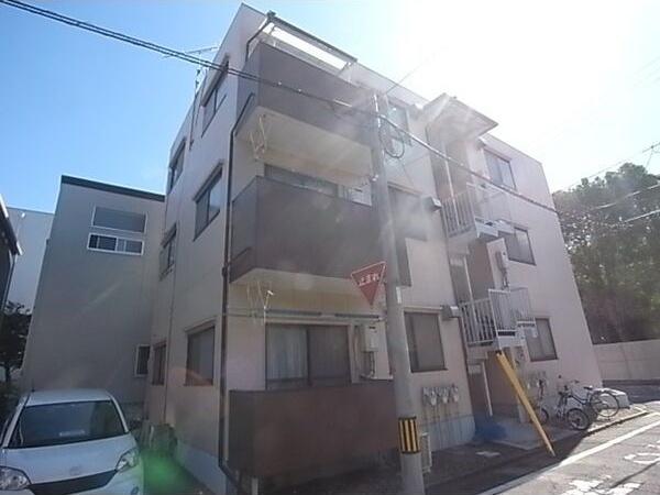 ルシードつるさとのエントランス