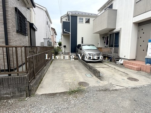 【駐車場】 | 【仲介手数料０円】藤沢市善行　中古一戸建て | 藤沢市善行　中古一戸建て