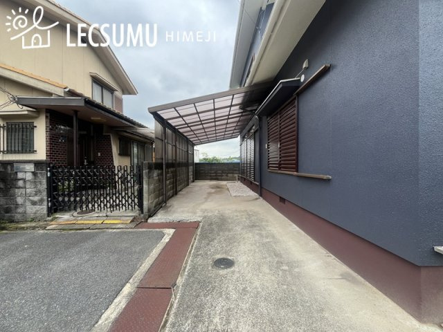 姫路市下手野4丁目/中古戸建の駐車場