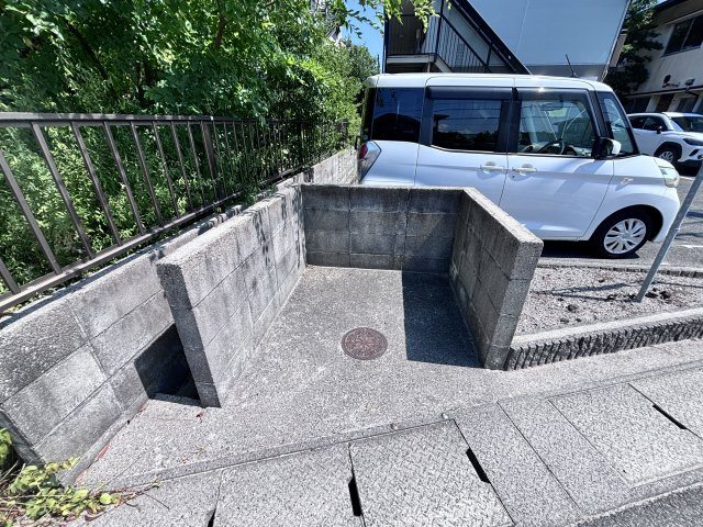 グリーンエクセルのバルコニー|イメージ102号室の写真