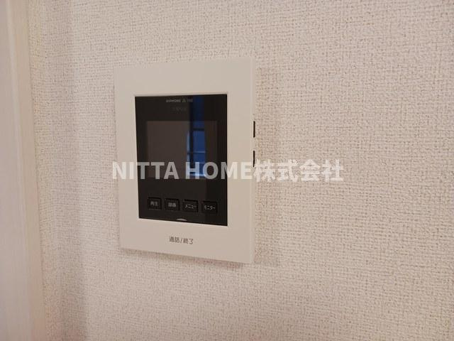 アンソレイエ高浜Ⅱのバルコニー|モニタ付きインターホンを完備しています◎