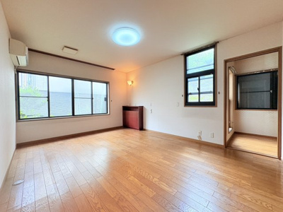 【洋室】 | 小山花木町　邸宅