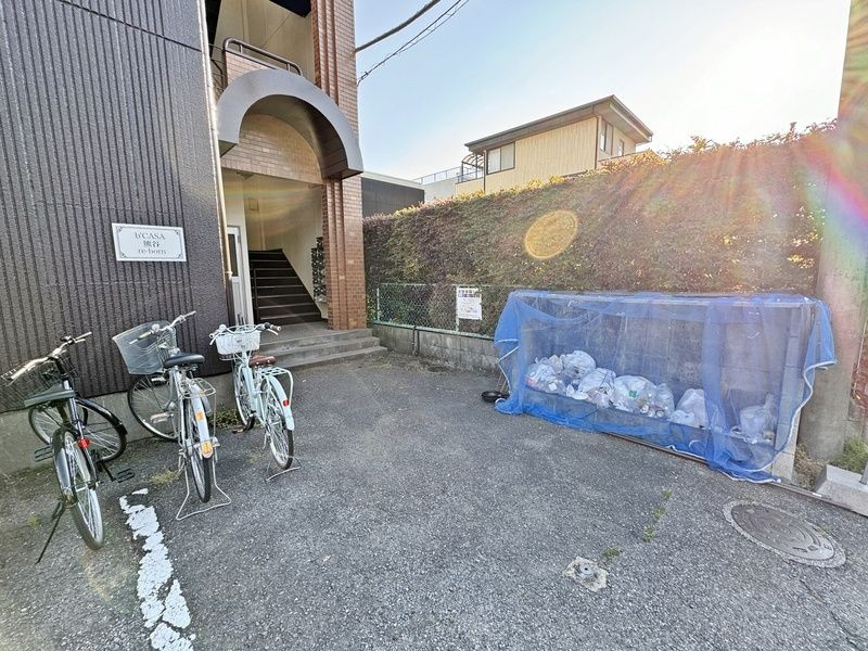 熊谷市河原町１丁目の賃貸マンションのエントランス