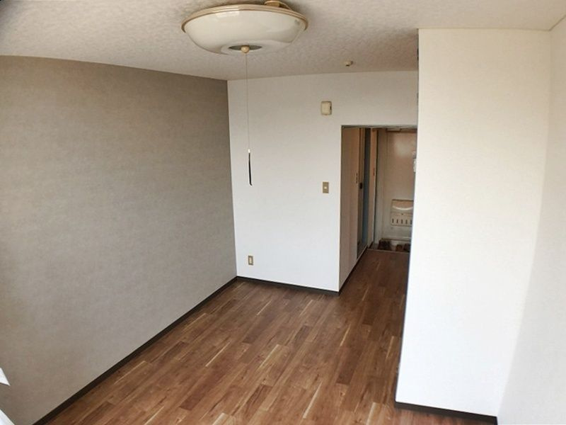 熊谷市河原町１丁目の賃貸マンションの居間・リビング