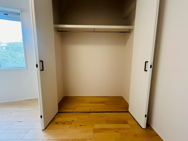 専有面積１０４㎡！！ひろーい室内でワンちゃんネコちゃんが遊びまわれる♪つまり、ペットファーストな部屋とも言えちゃう？な、【リフォーム／ハイツ東戸塚】の収納|収納スペース豊富です