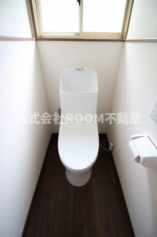 松原貸家のトイレ|シンプルで使いやすいトイレです