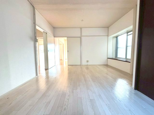 メゾン野々上の洋室