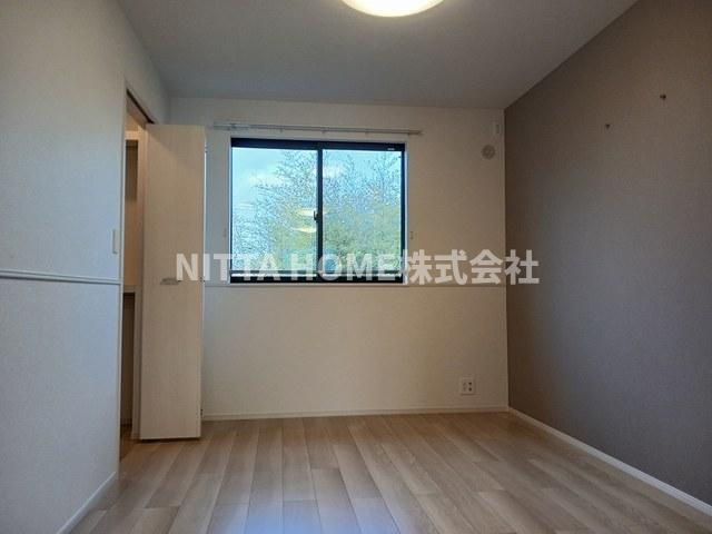アンソレイエ高浜Ⅱの内装|南向き日当たり良好のお部屋です＊