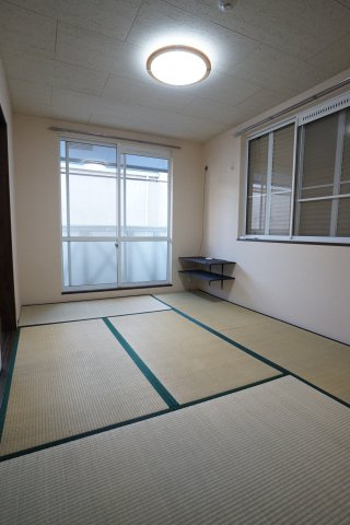 【和室】 | パレス山栄 | 明るい和室です