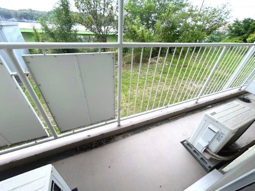 知多郡阿久比町大字宮津字小廻間　宮津団地26号棟のバルコニー