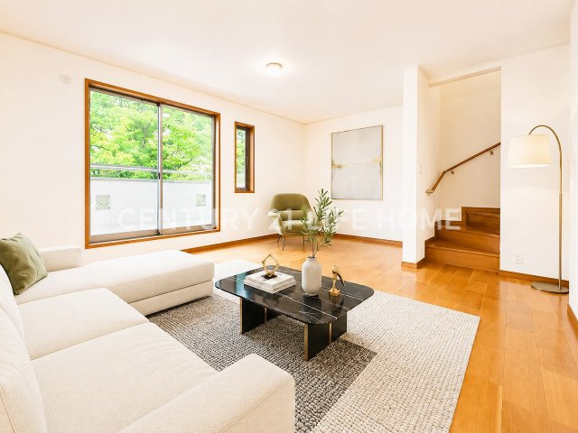 【居間・リビング】 | グリーンライン「北山田」中古戸建 | こちらの居間で趣味の時間をお楽しみください