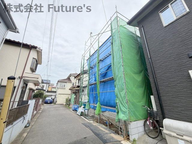三郷市幸房　新築戸建　全1棟の前面道路含む現地写真|前面道路含む現地写真です。