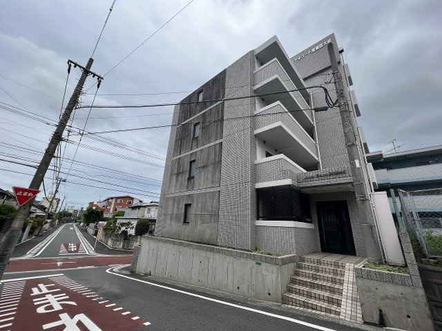 ロイヤルコート産業医大前