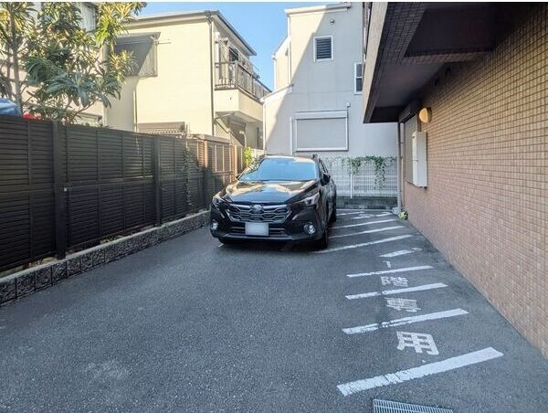 ベルファーム甲子園の駐車場